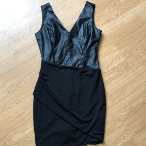 Bebe: short black dress